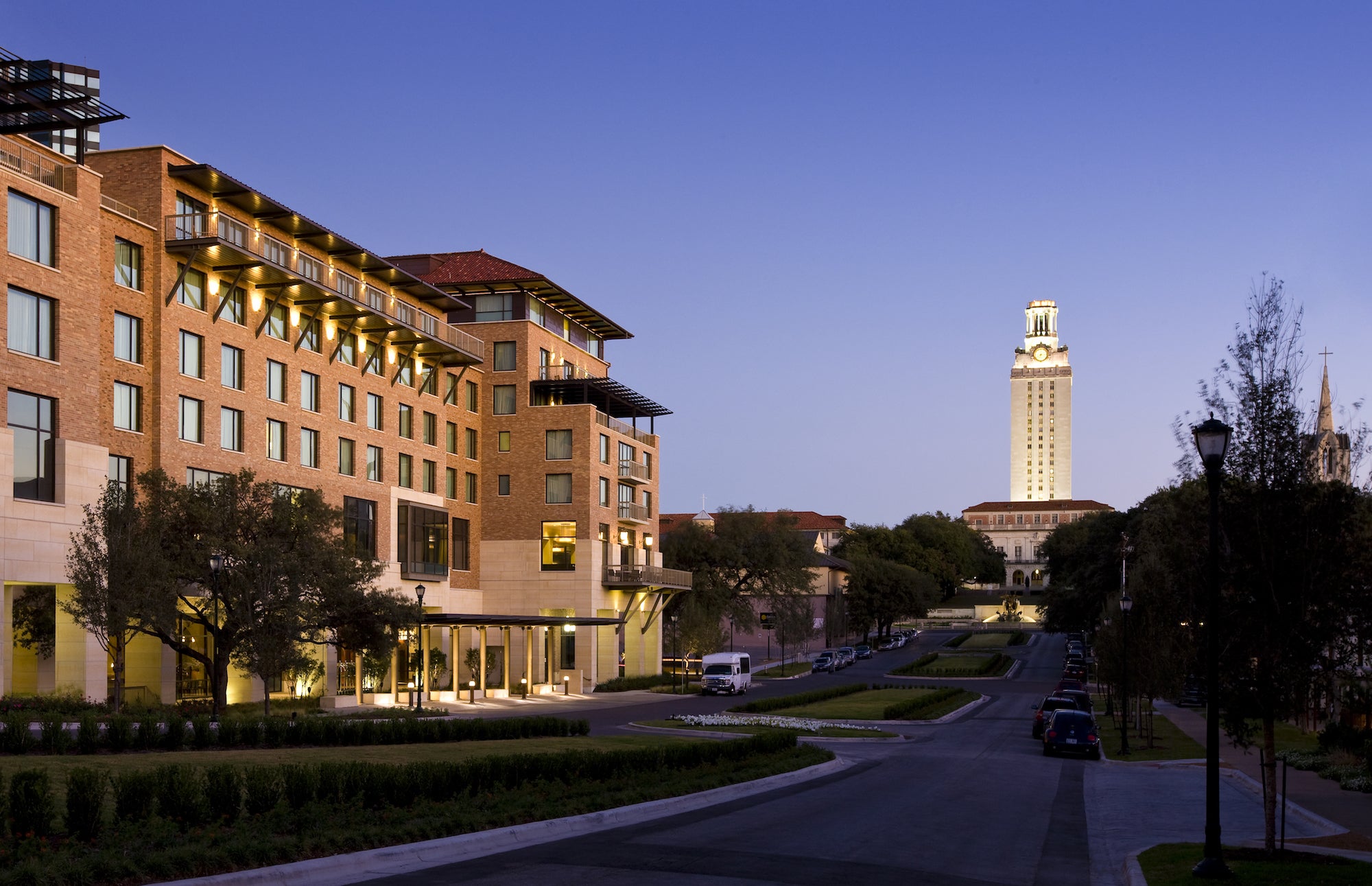 att tower university avenue udo portfolio TOWERVIE