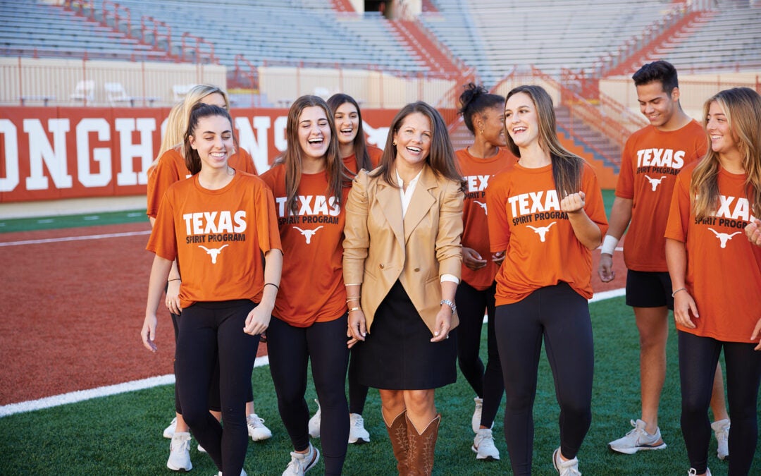 Former UT Cheerleader Gives Back